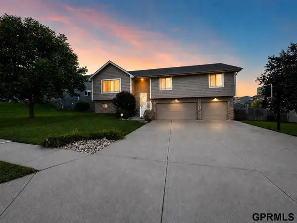 4810 N 175th Street, Omaha, NE 68116