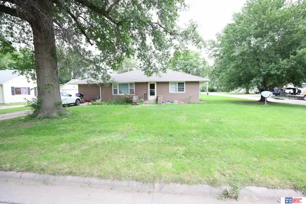 113 E 9th Street, Stromsburg, NE 68666