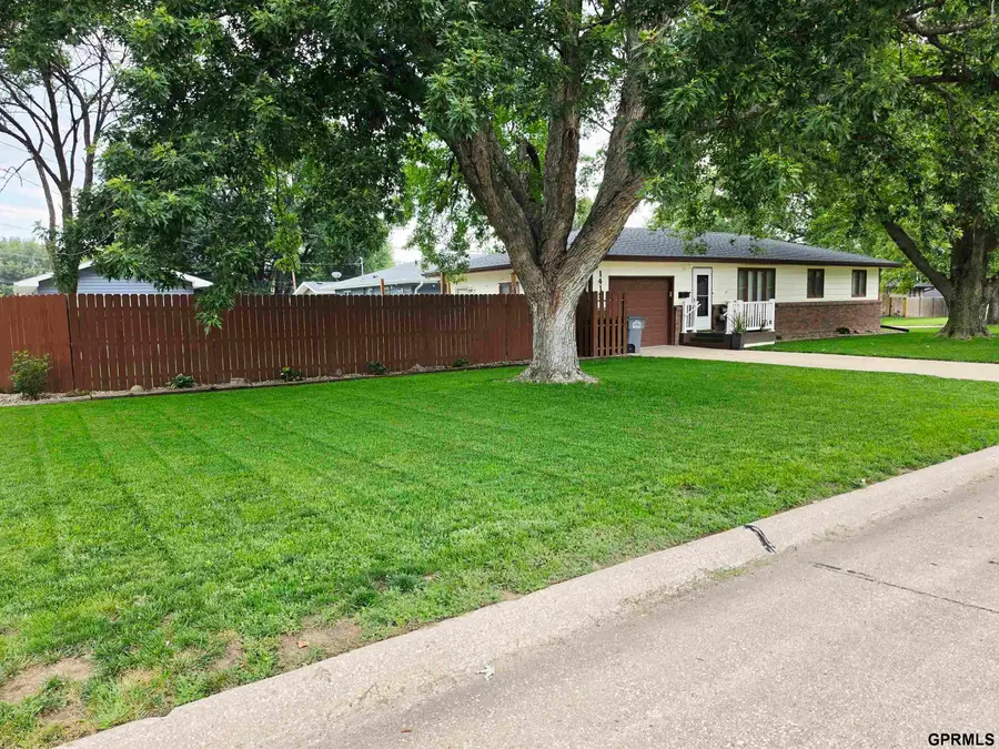 1419 E 5th Street, York, NE 68467 - #2