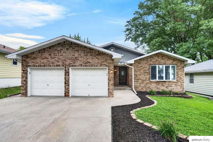 2601 S 48th Avenue S, Omaha, NE 68106 - #3