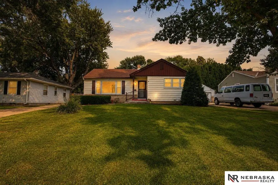 1033 N 76th Street, Omaha, NE 68114 - #2
