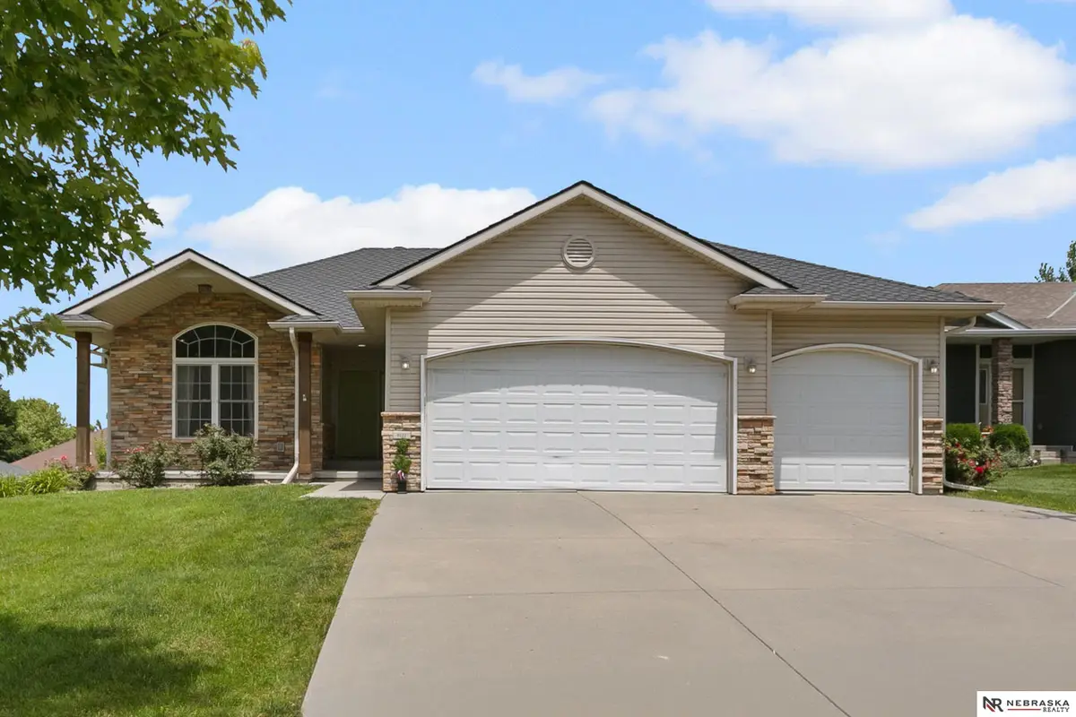 6122 Thompson Creek Boulevard, Lincoln, NE 68516 - #1