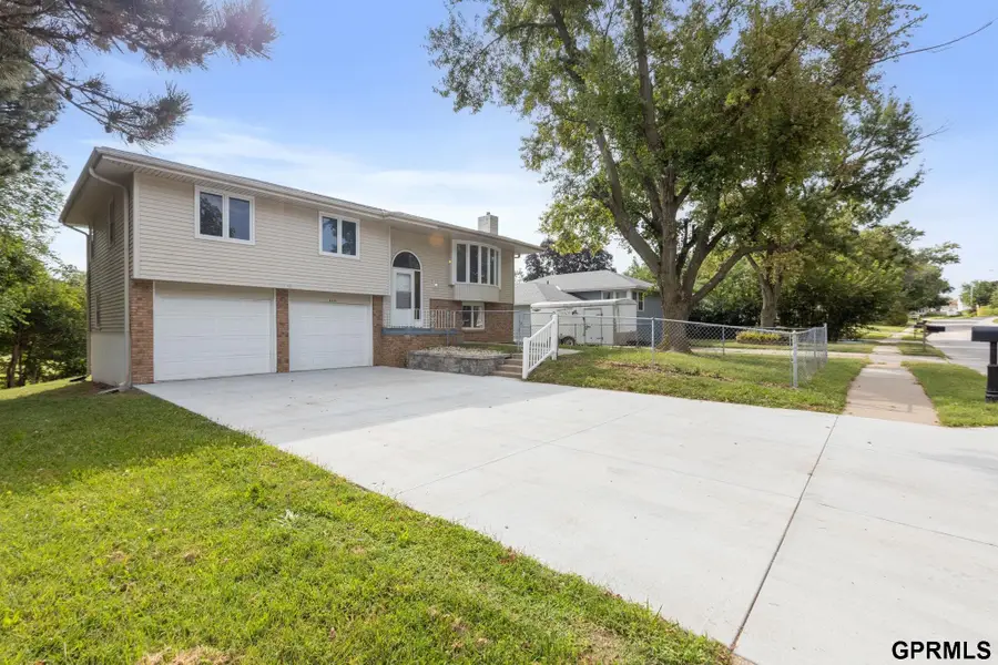 5235 N 96th Street, Omaha, NE 68134 - #2