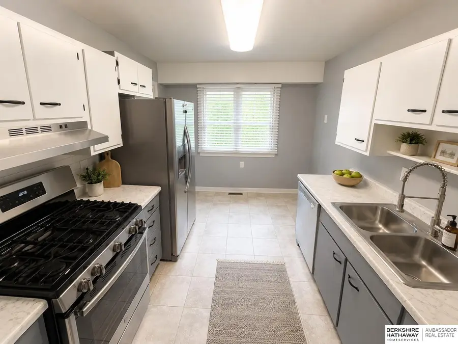 5524 N 69th Avenue, Omaha, NE 68104 - #3