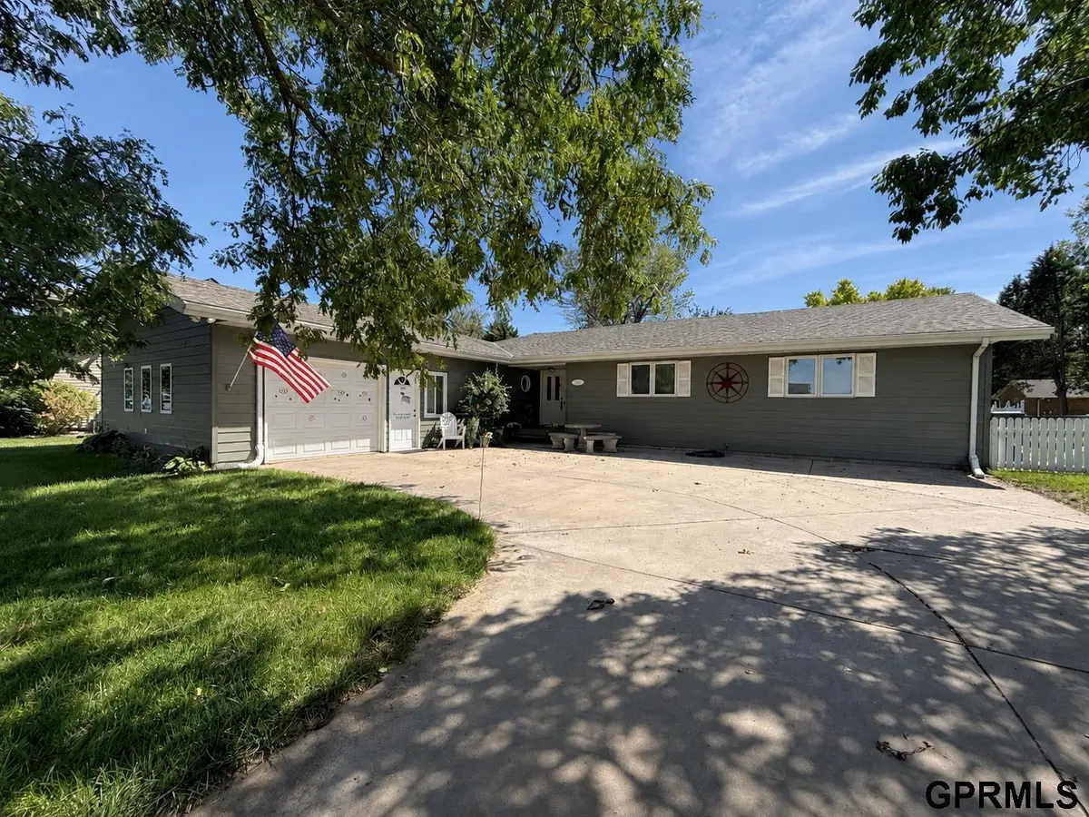 200 Cherokee Road, Lexington, NE 68850 - #1