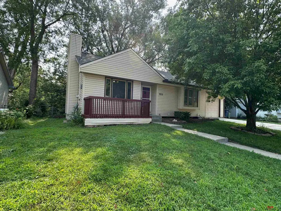 9717 Oak Ridge Drive, Bellevue, NE 68123 - #3