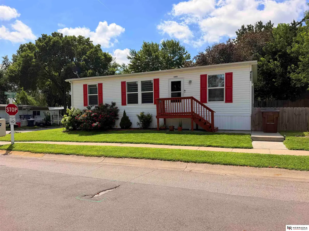4401 N 19th Street, Lincoln, NE 68521 - #1