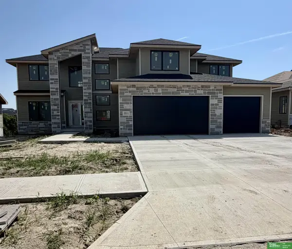 5831 N 214th Avenue Circle, Elkhorn, NE 68022