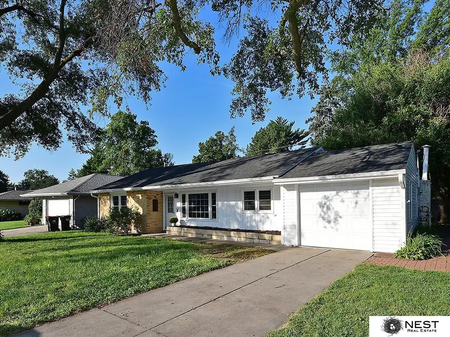 1633 Sunburst Lane, Lincoln, NE 68506 - #2