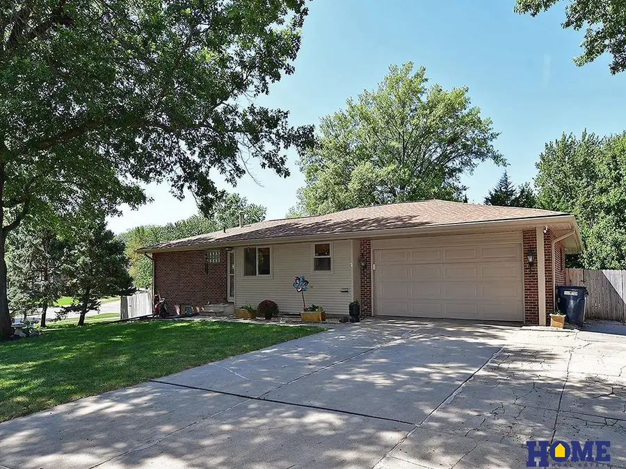 8510 Arrow Head Circle, Lincoln, NE 68520 - #2