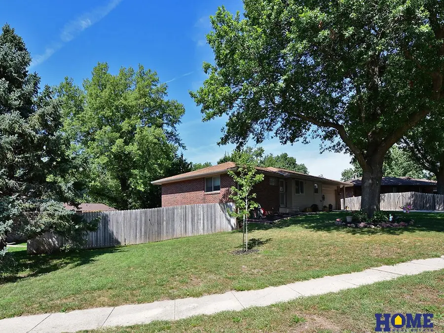 8510 Arrow Head Circle, Lincoln, NE 68520 - #3