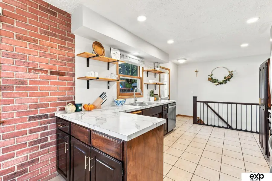 638 Osage Drive, Papillion, NE 68046 - #2