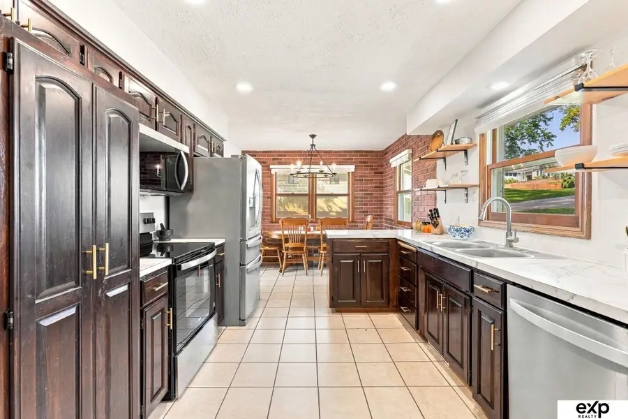 638 Osage Drive, Papillion, NE 68046 - #3