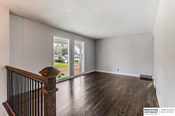 12689 B Street, Omaha, NE 68144