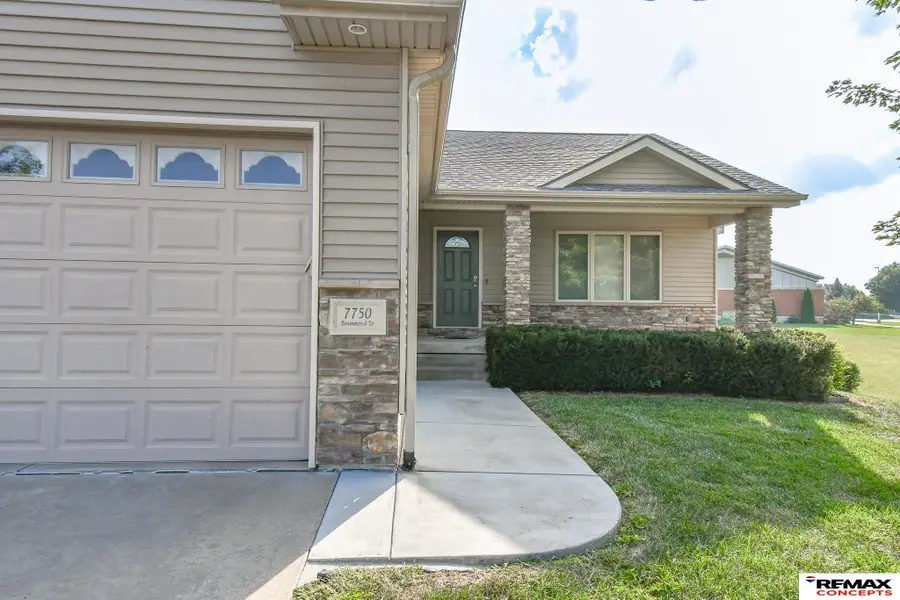 7750 Brummond Drive, Lincoln, NE 68516 - #2