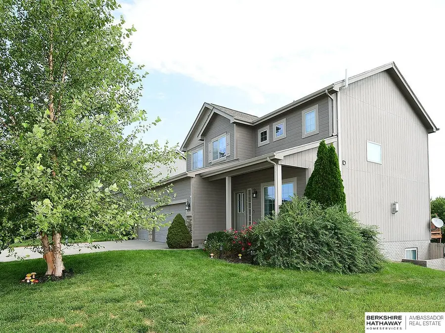 8215 S 190 Avenue, Omaha, NE 68136 - #2