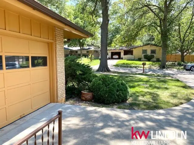 1321 W Avon Lane, Lincoln, NE 68505 - #2