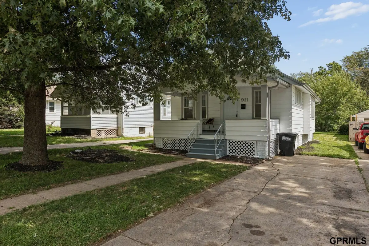911 S 55 Street, Omaha, NE 68106-0000 - #1