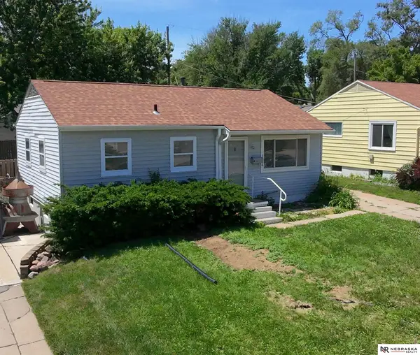 3236 S 39th Street, Omaha, NE 68105