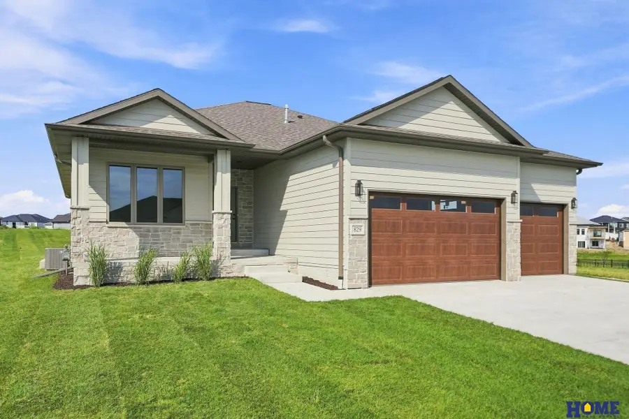 829 Regiment Road, Lincoln, NE 68527 - #2