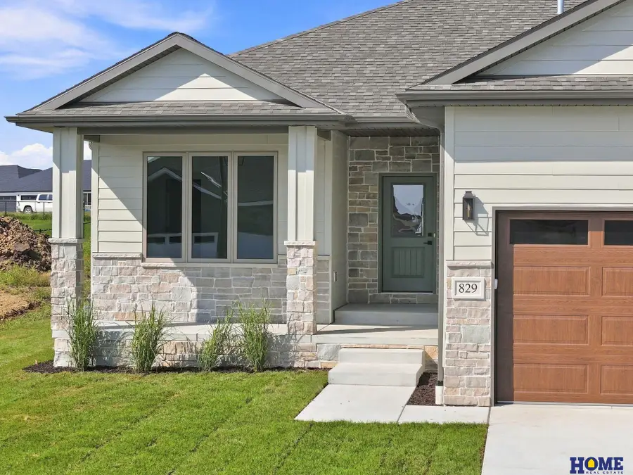 829 Regiment Road, Lincoln, NE 68527 - #3