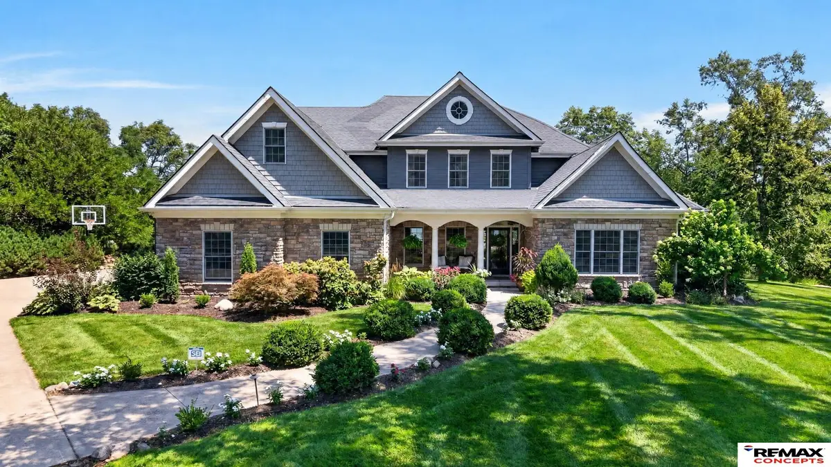 27808 W Center Road, Waterloo, NE 68069 - #1