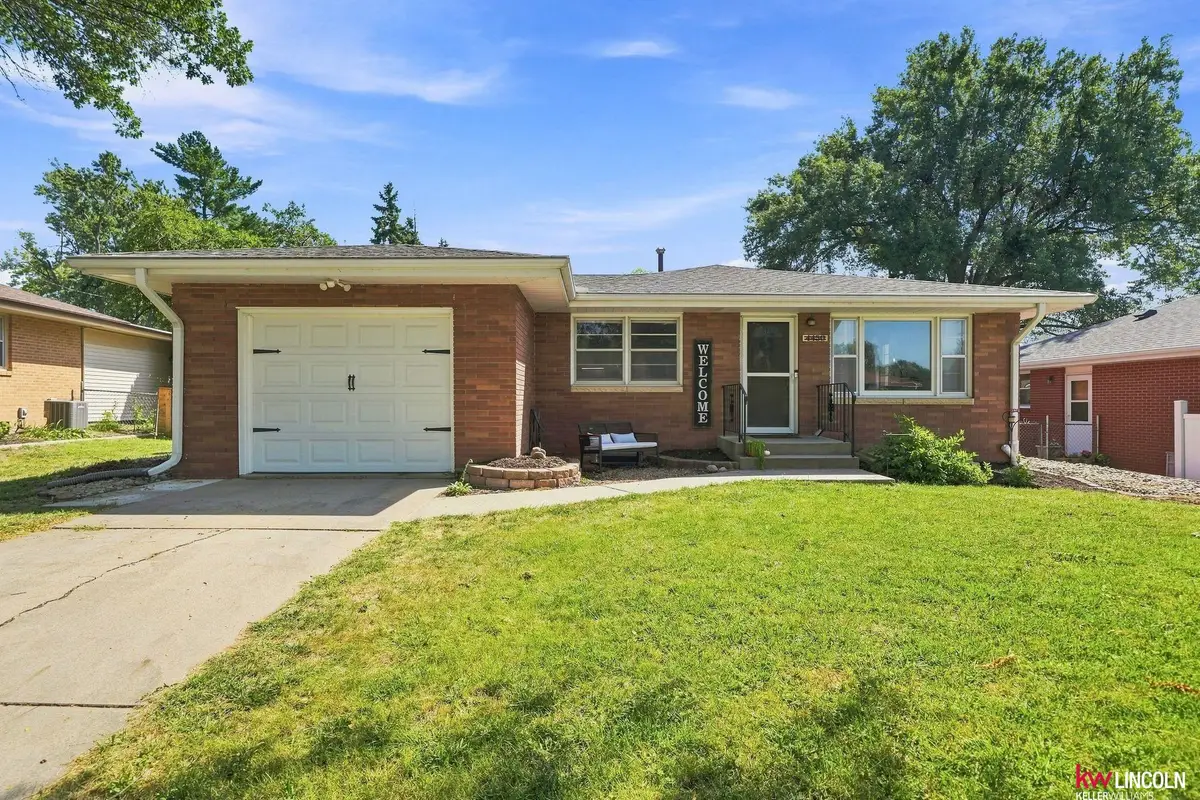 4450 S 44 Street, Lincoln, NE 68516 - #1