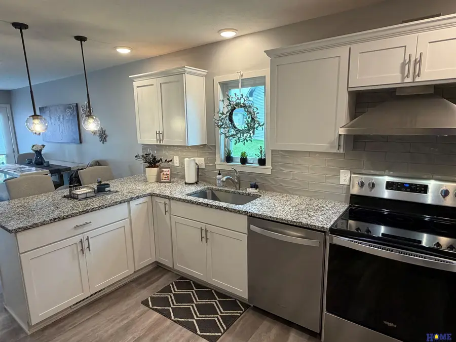 5806 S 94th Street, Lincoln, NE 68526 - #3