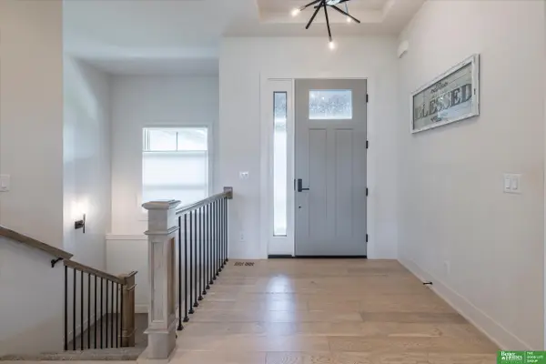 20988 Jaynes Street, Elkhorn, NE 68022