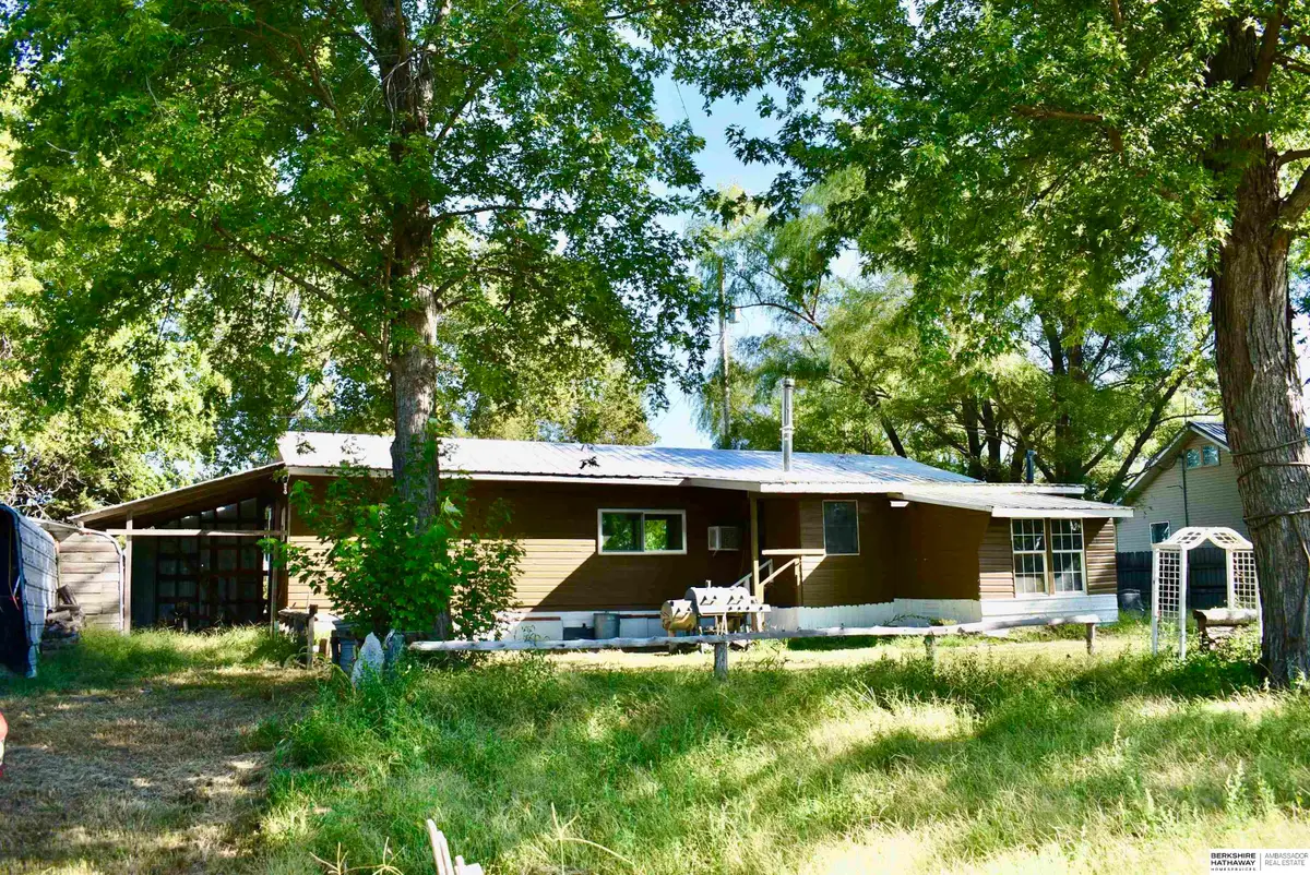 319 Mcginns Lake, North Bend, NE 68649 - #1