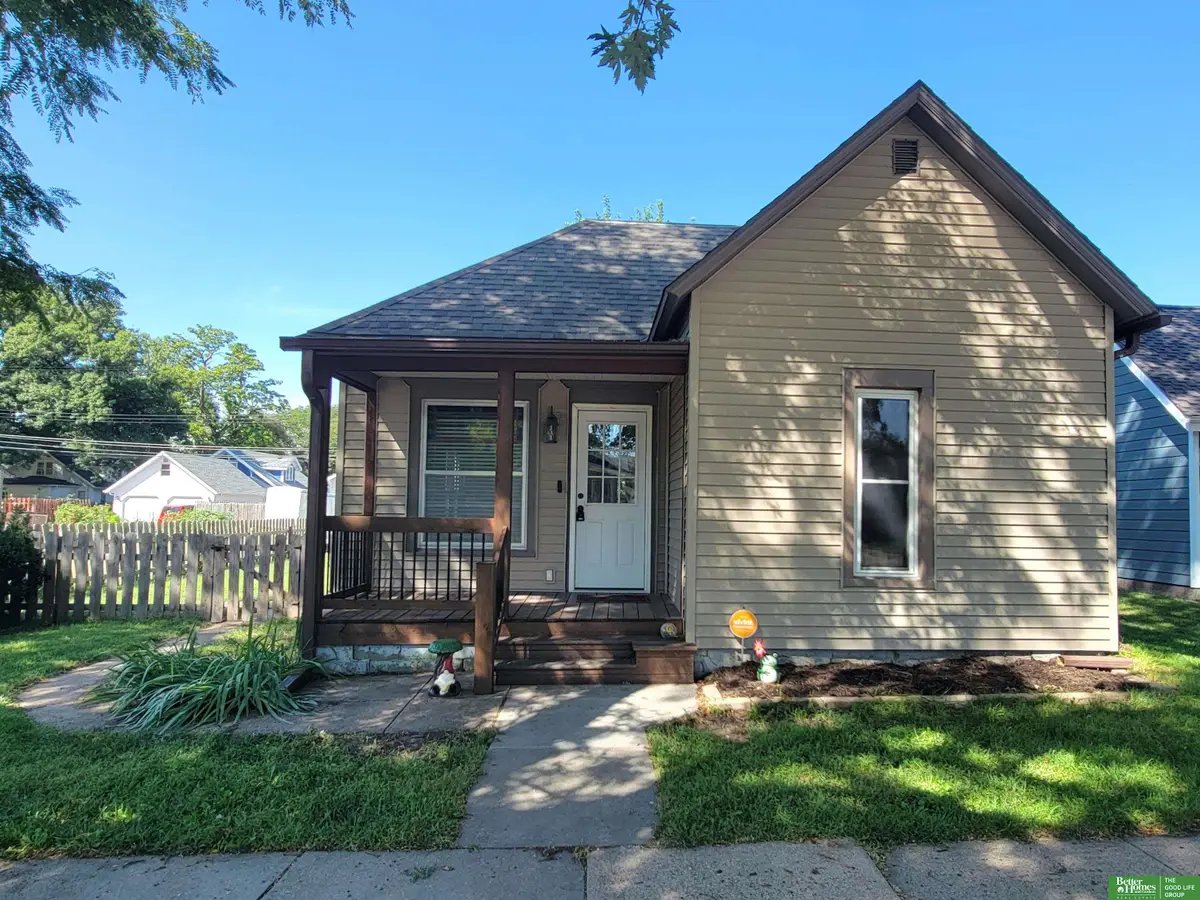 219 N Blackburn Avenue, York, NE 68467 - #1