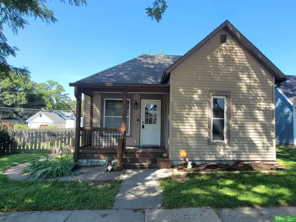 219 N Blackburn Avenue, York, NE 68467