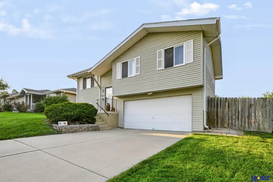 5324 W St Paul Avenue, Lincoln, NE 68524 - #3