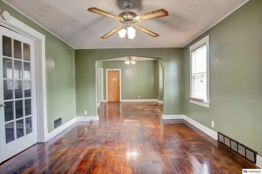 3322 Larimore Avenue, Omaha, NE 68111 - #2
