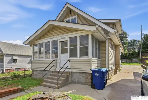 2215 S 13th Street, Omaha, NE 68108
