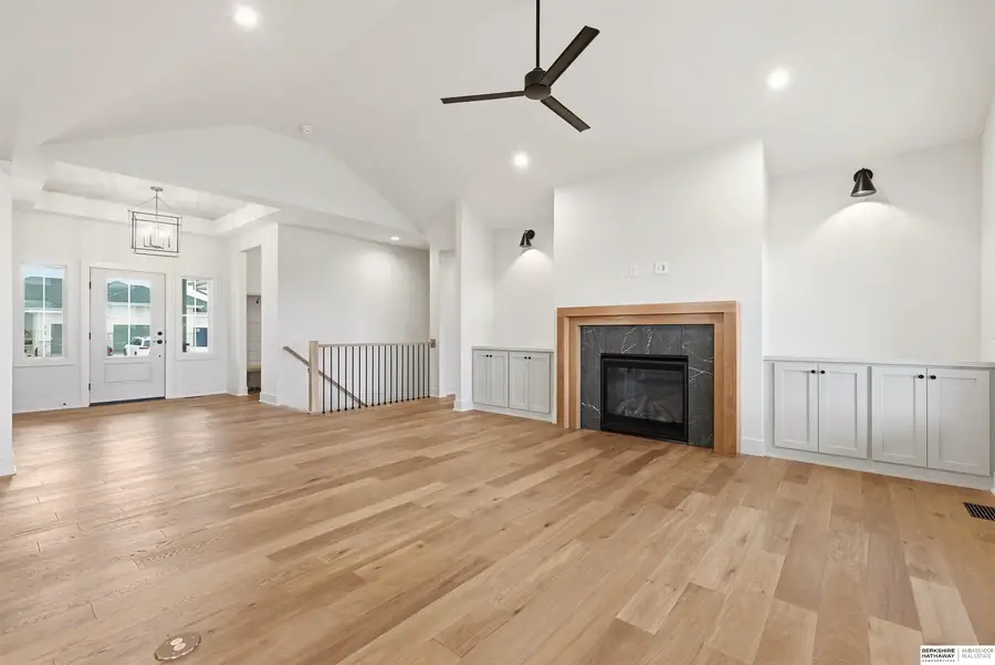 21225 Sunburst Avenue, Elkhorn, NE 68022 - #2