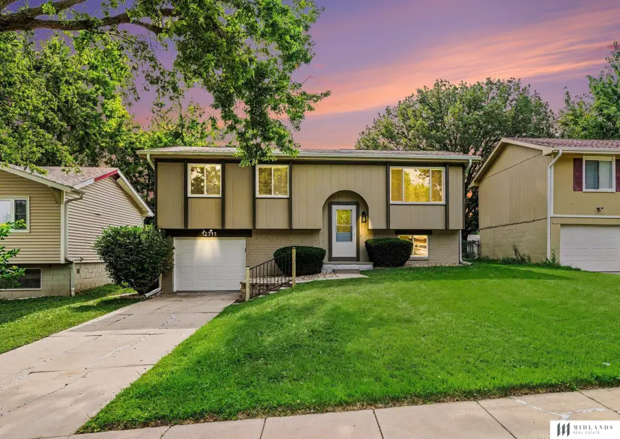 12711 Larimore Avenue, Omaha, NE 68164 - #2