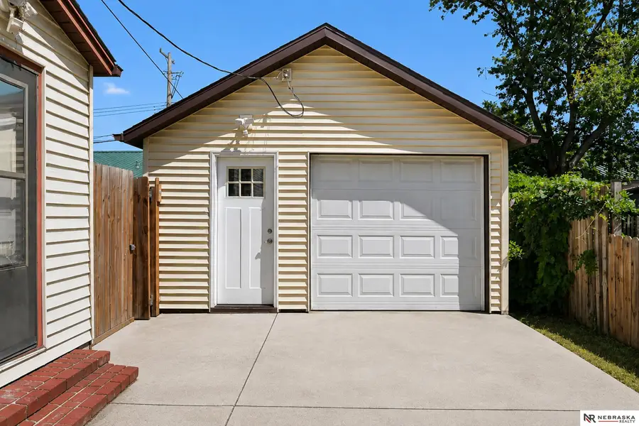 532 N 26th Street, Lincoln, NE 68503 - #2