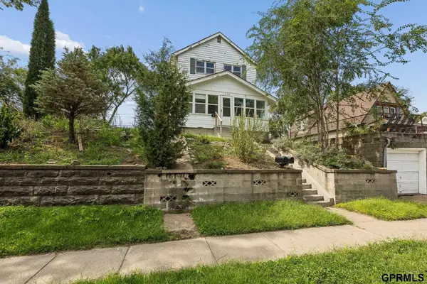 1336 S 25 Avenue, Omaha, NE 68105