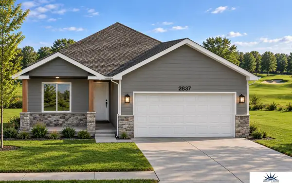 2837 Lakeside Drive, Plattsmouth, NE 68048