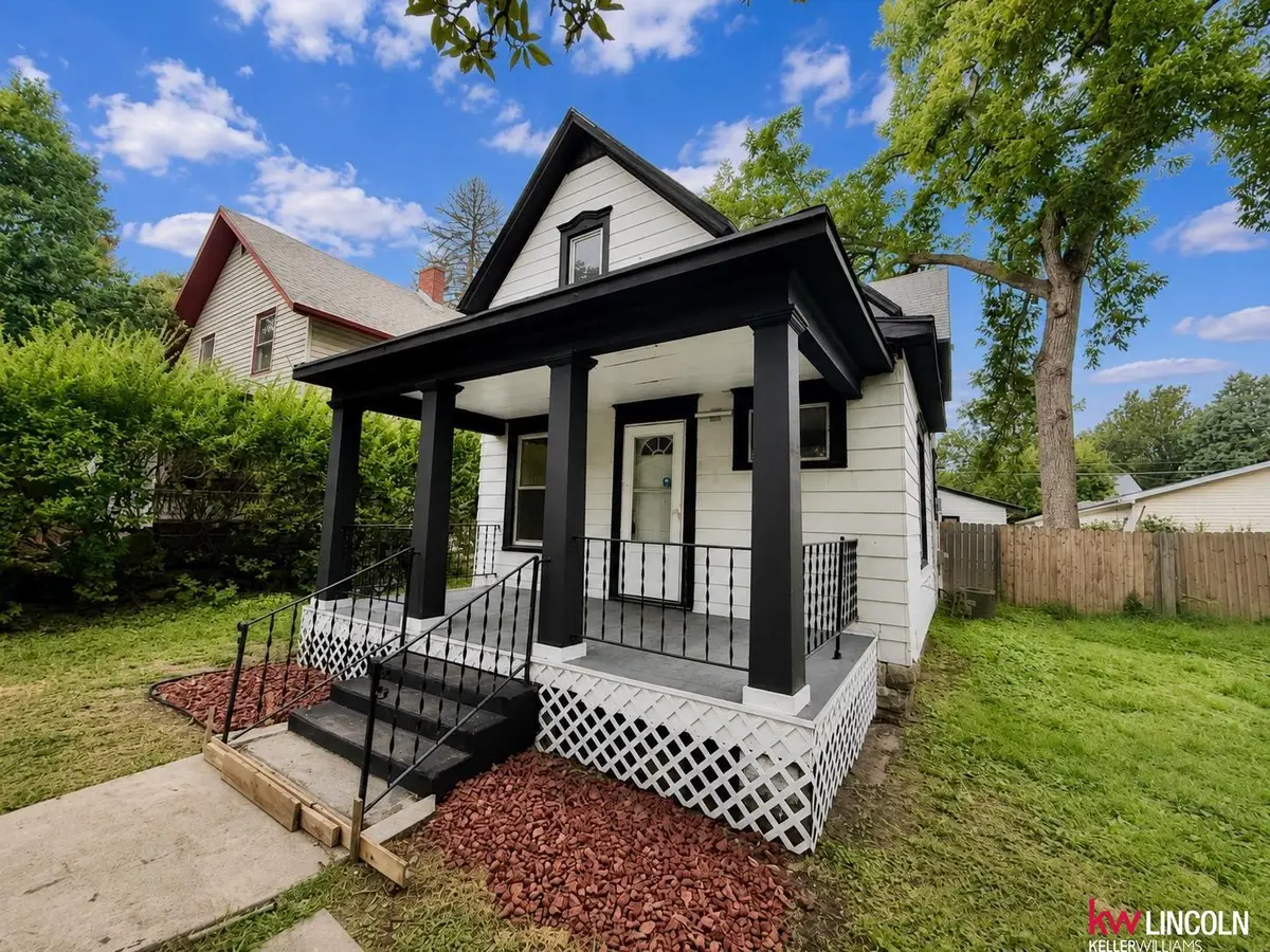 241 S 30th Street, Lincoln, NE 68510 - #1