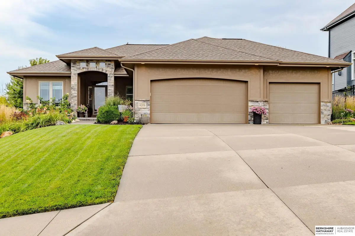 4209 N 208th Street, Elkhorn, NE 68022 - #1