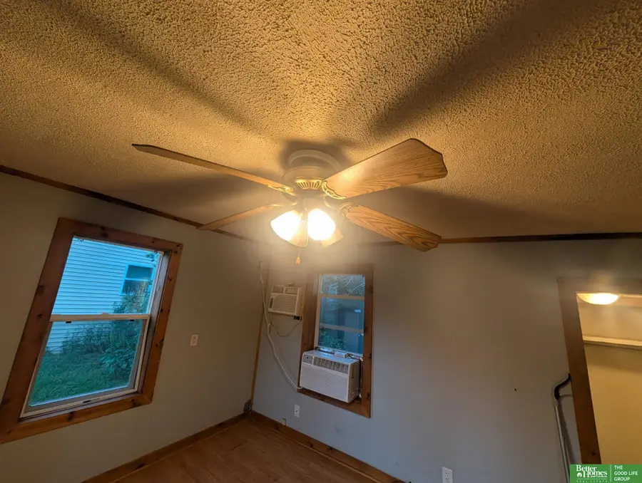 518 W Jensen Street, Fremont, NE 68025 - #3