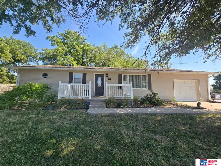 206 Cedar Street, Beatrice, NE 68310 - #3