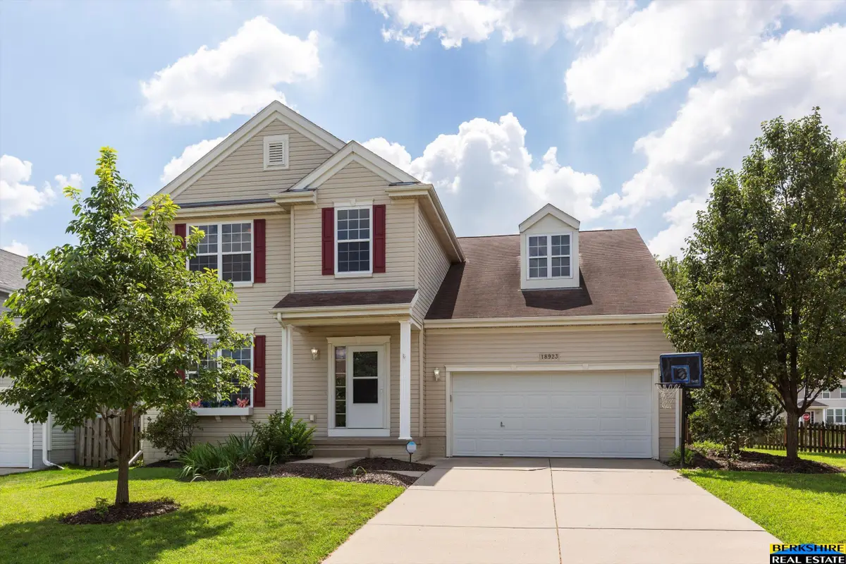 18923 Howe Street, Omaha, NE 68130 - #1