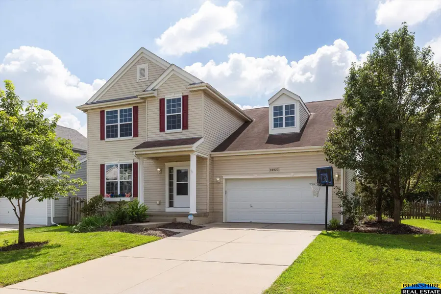 18923 Howe Street, Omaha, NE 68130 - #2