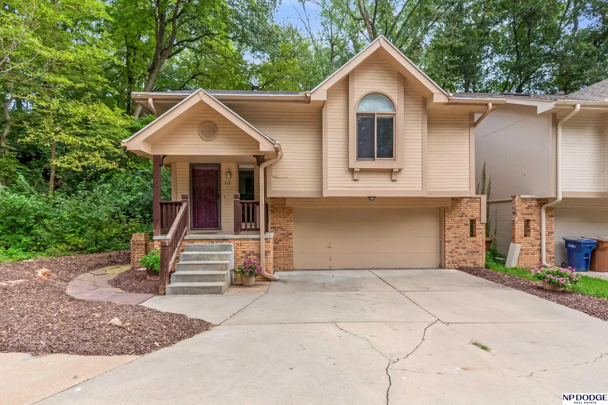 715 Jefferson Circle, Bellevue, NE 68005 - #1