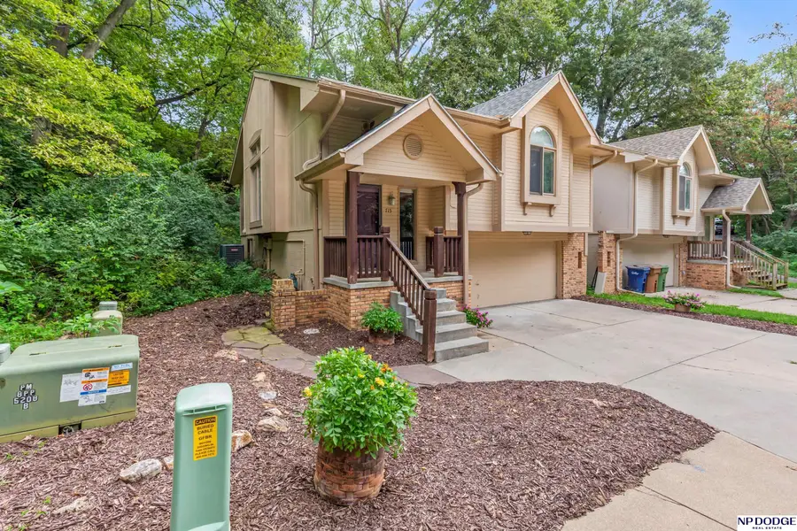 715 Jefferson Circle, Bellevue, NE 68005 - #2