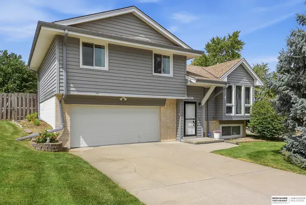 2002 Ann Marie Court, Papillion, NE 68046
