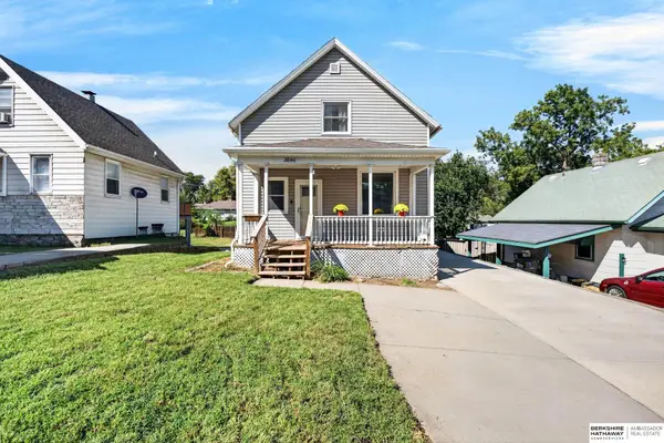 3840 Grover Street, Omaha, NE 68105